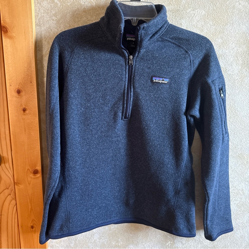 Patagonia Women’s small Navy Quarter Zip Fleece Better Sweater